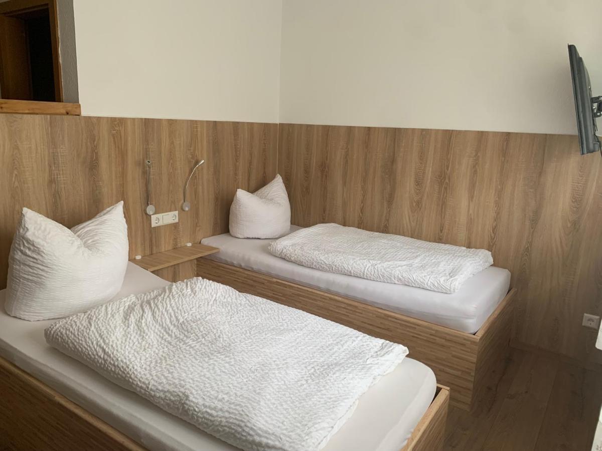 Böbingen an der Rems Hotel Schweizerhof מראה חיצוני תמונה
