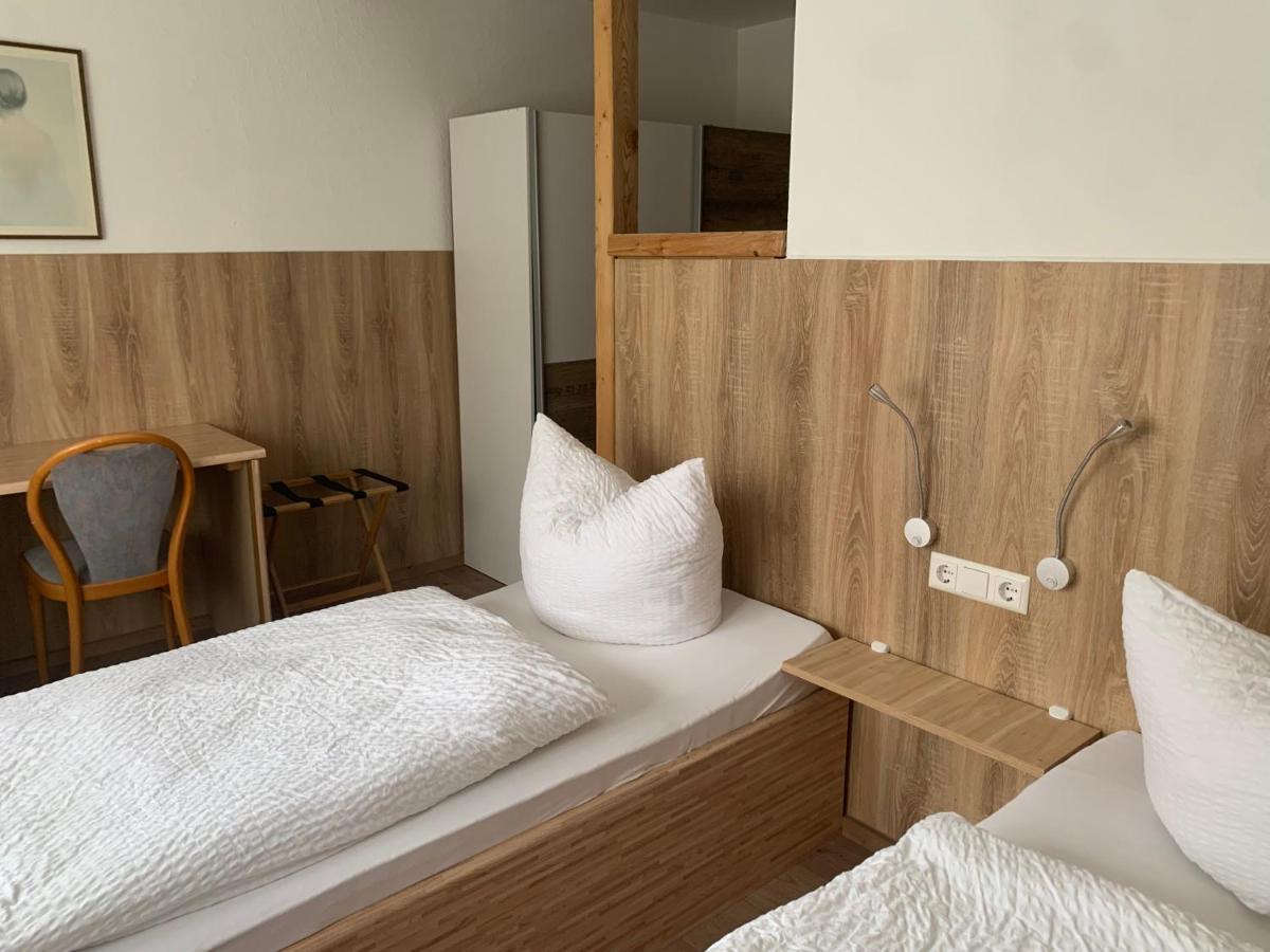 Böbingen an der Rems Hotel Schweizerhof מראה חיצוני תמונה