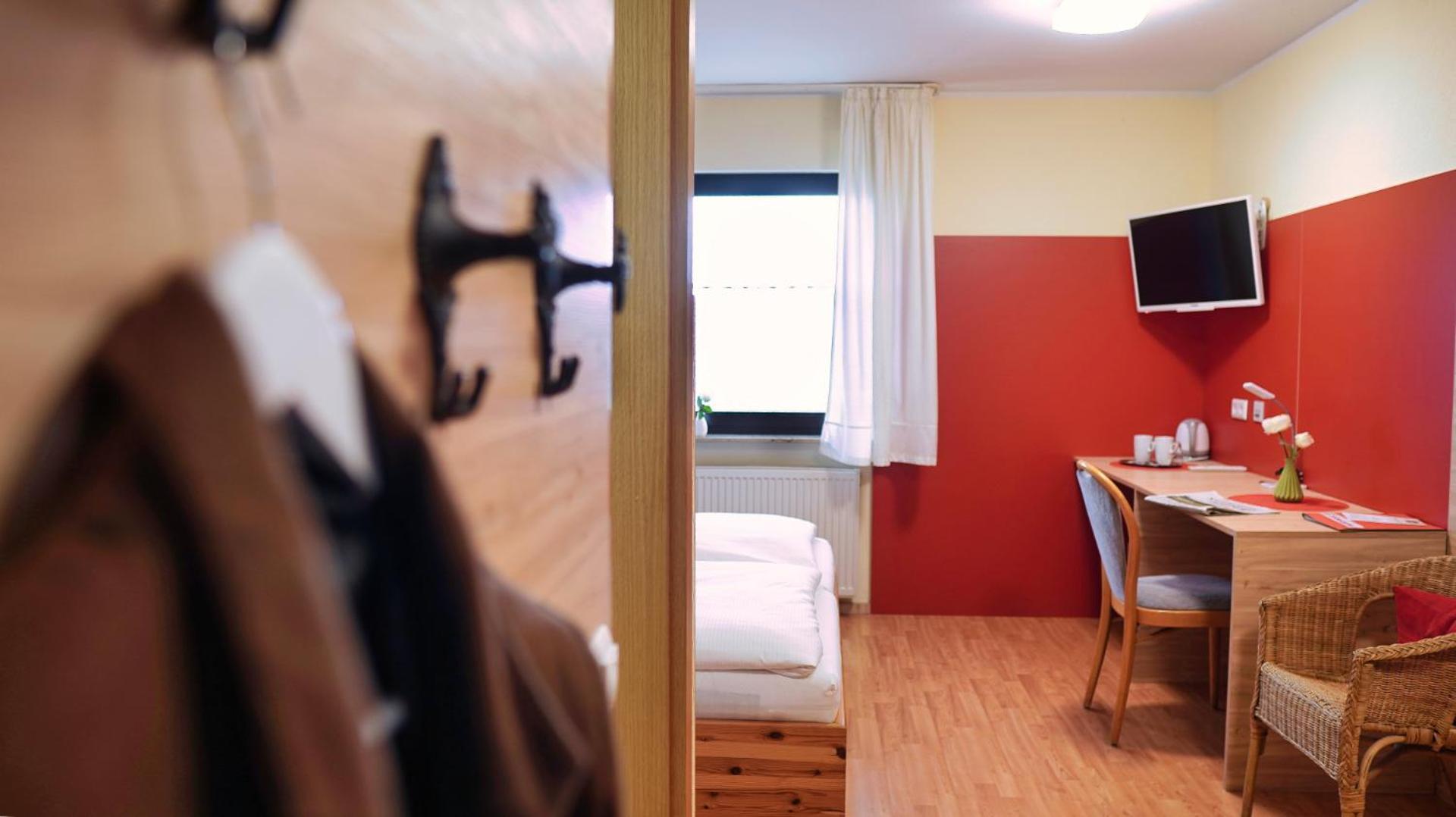 Böbingen an der Rems Hotel Schweizerhof מראה חיצוני תמונה